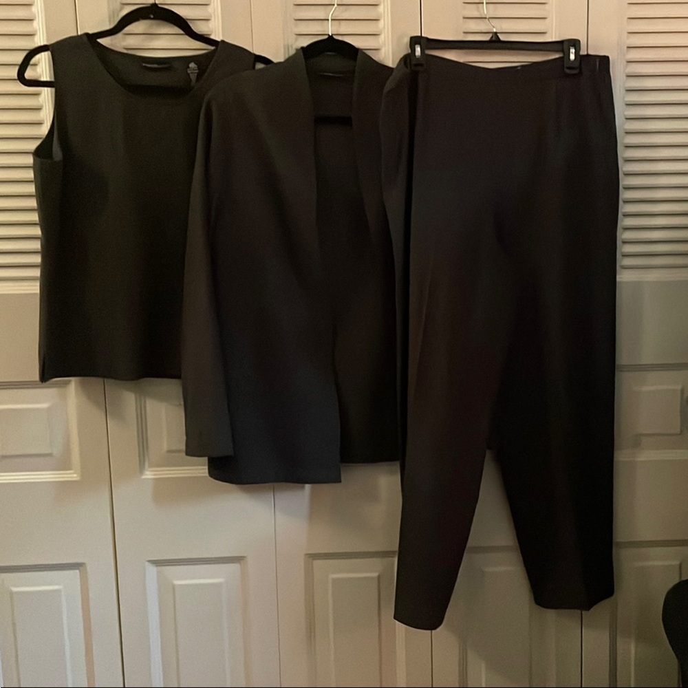 Valerie Stevens Elegant Charcoal Gray 3 Piece Suit